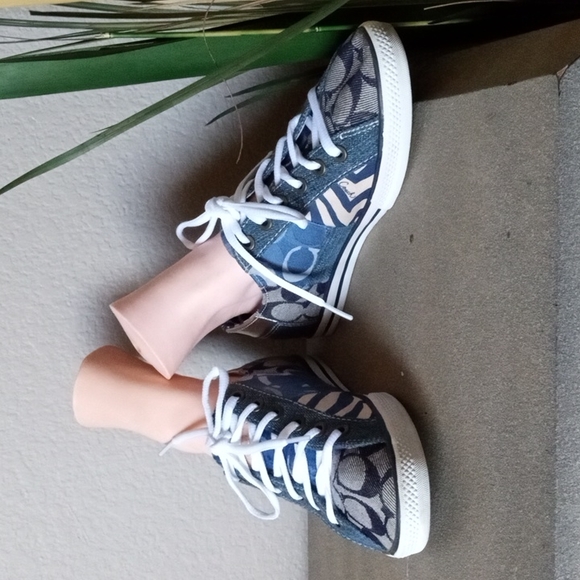 COACH " Tonya " Blue Signature C Patchwork Tennis Shoes. Size 7M - Picture 1 of 13